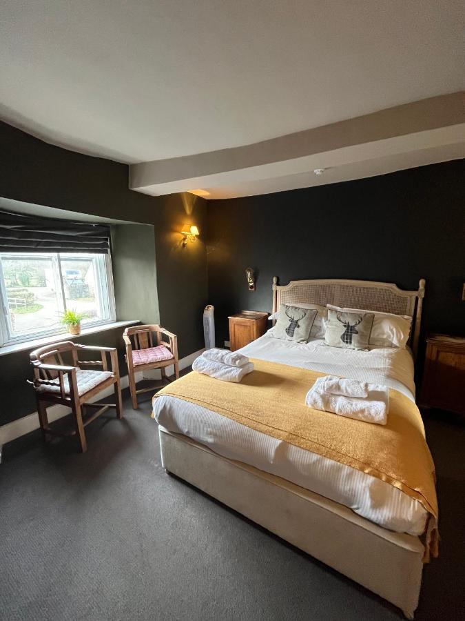 The Kings Arms Hotel Didmarton Ngoại thất bức ảnh