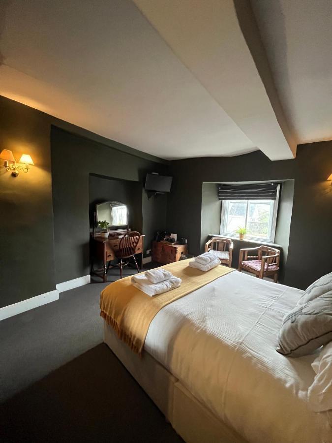 The Kings Arms Hotel Didmarton Ngoại thất bức ảnh