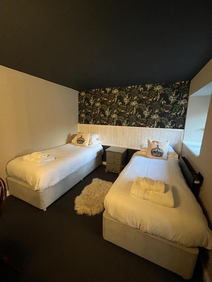 The Kings Arms Hotel Didmarton Ngoại thất bức ảnh