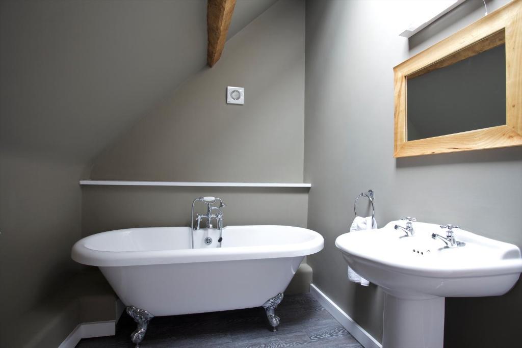 The Kings Arms Hotel Didmarton Phòng bức ảnh