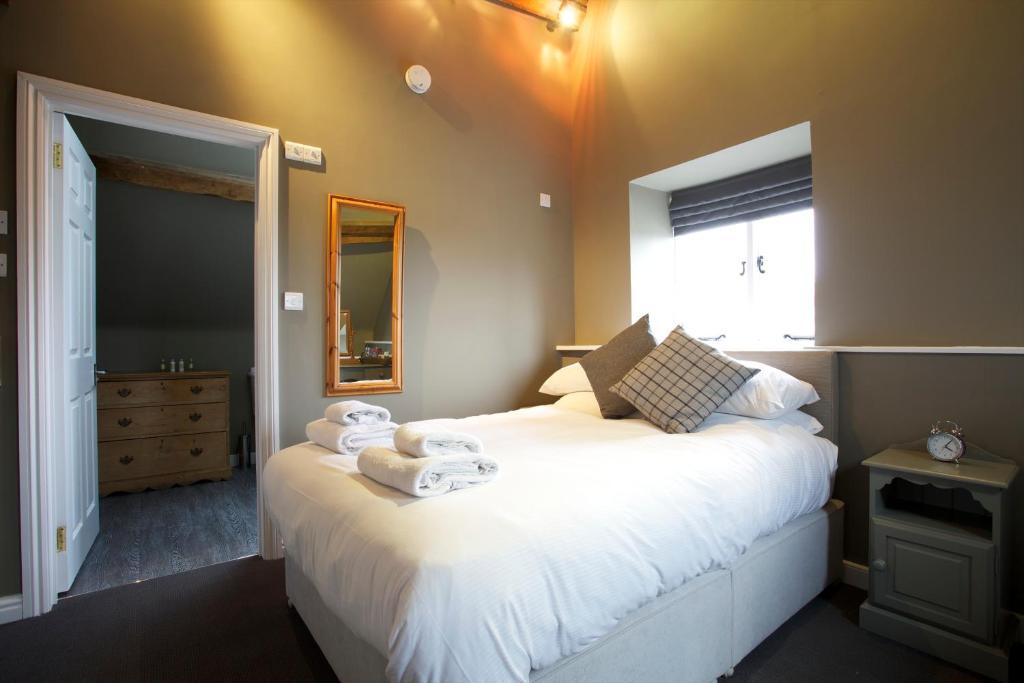 The Kings Arms Hotel Didmarton Phòng bức ảnh