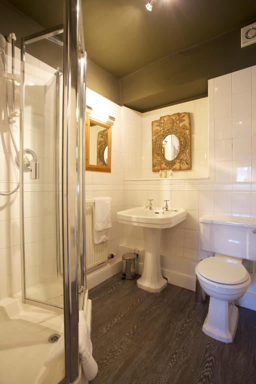 The Kings Arms Hotel Didmarton Phòng bức ảnh