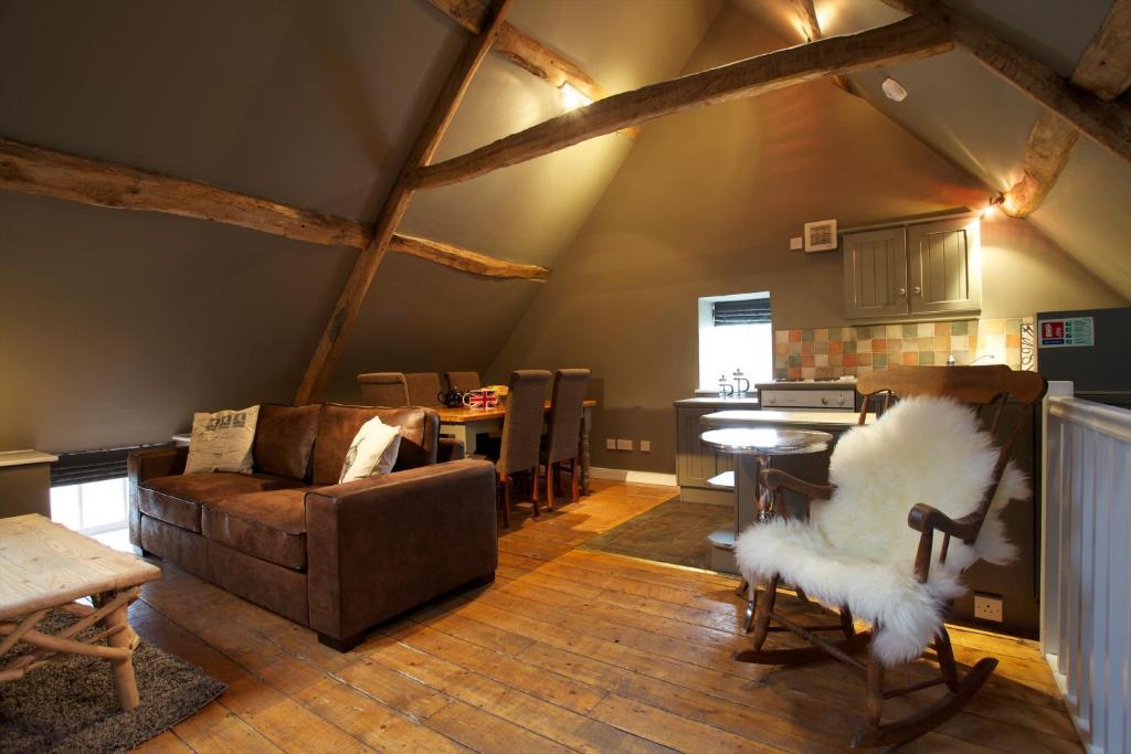 The Kings Arms Hotel Didmarton Phòng bức ảnh