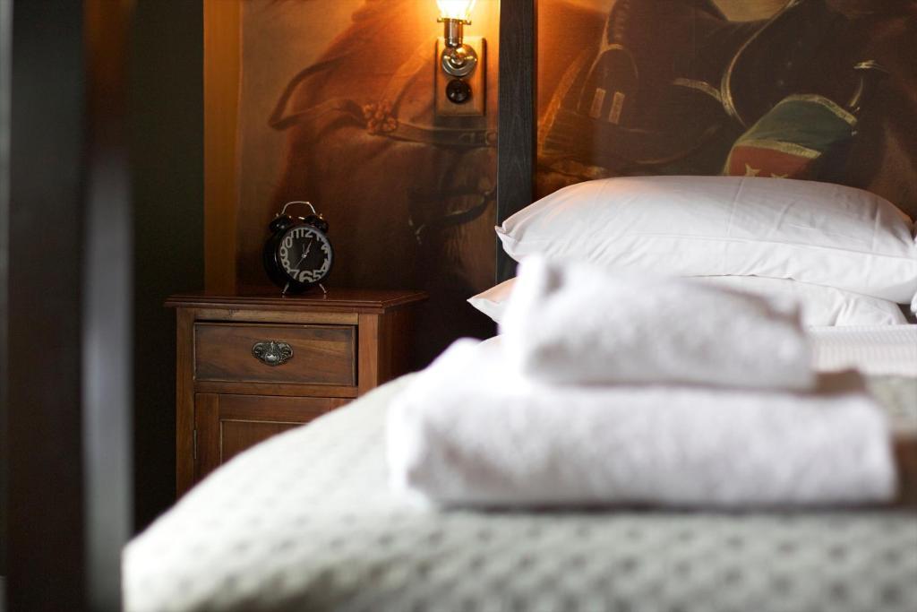 The Kings Arms Hotel Didmarton Ngoại thất bức ảnh